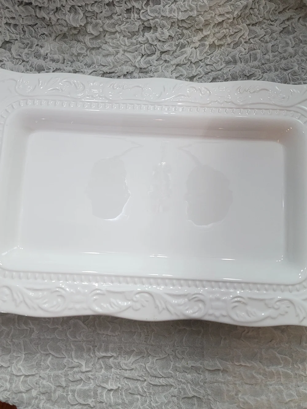 Bella Luxx White Embossed Ceramic Vanity Tray